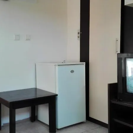 Apartament 1 In Nikea Park *